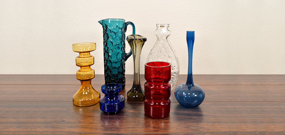 "You can put a description of the image here if you like, or anything else if you want."